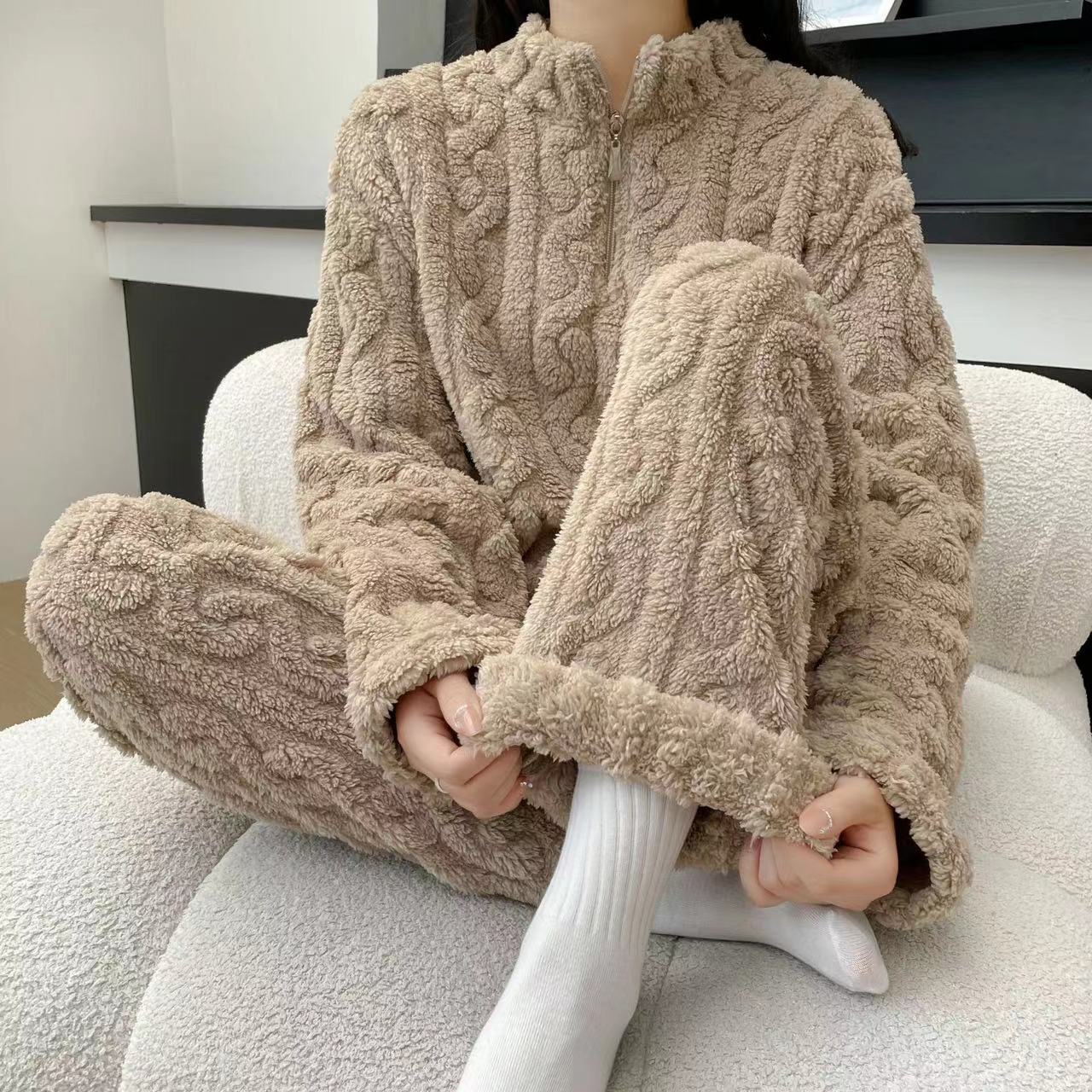 Twist Zipper Couple Fleece-lined Thick Coral Fleece