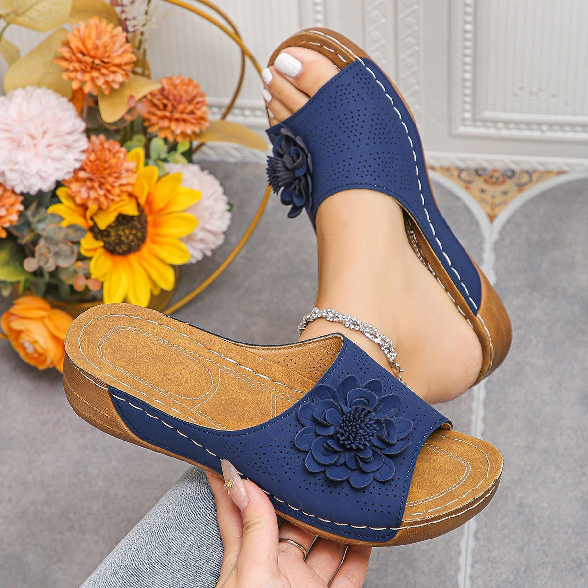 Women's Flower Wedge Sandals – Retro Hollow Summer Beach Shoes