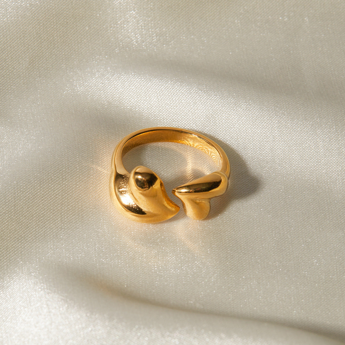 Women's Asymmetric Heart Open Ring - Stainless Steel Romantic Valentine's Day Gift