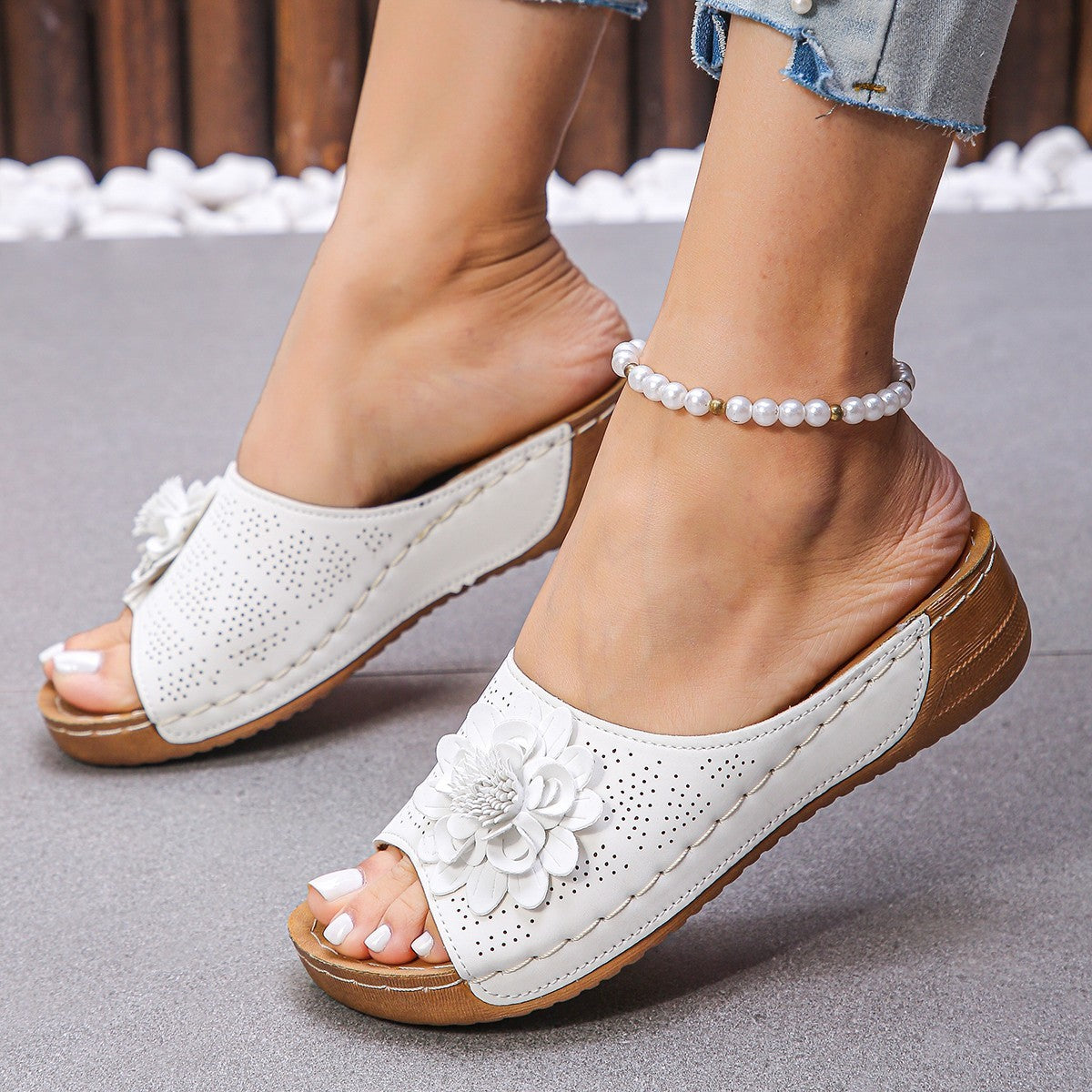 Women's Flower Wedge Sandals – Retro Hollow Summer Beach Shoes
