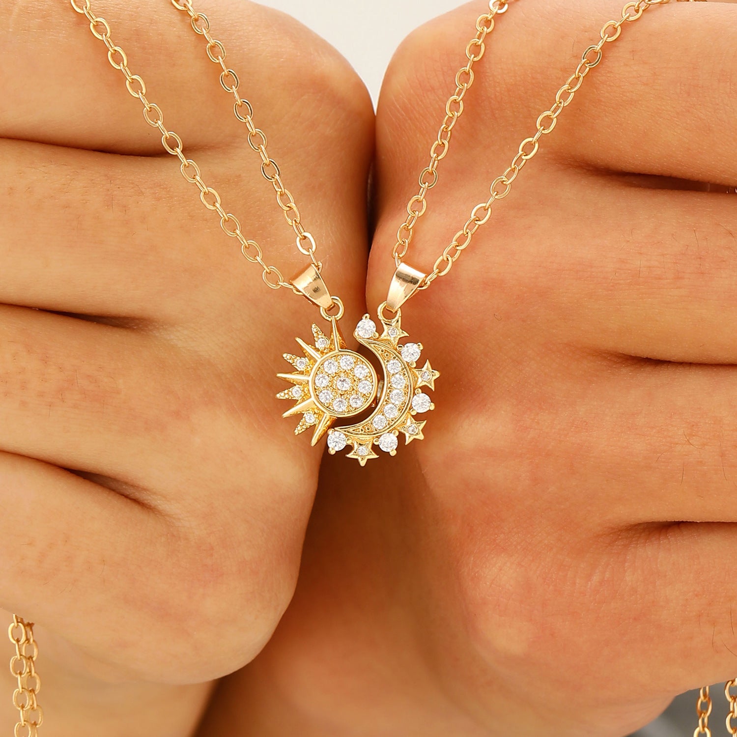 2-Piece Sun & Moon Magnetic Couple Necklace – Clavicle Chain Pendant for Lovers