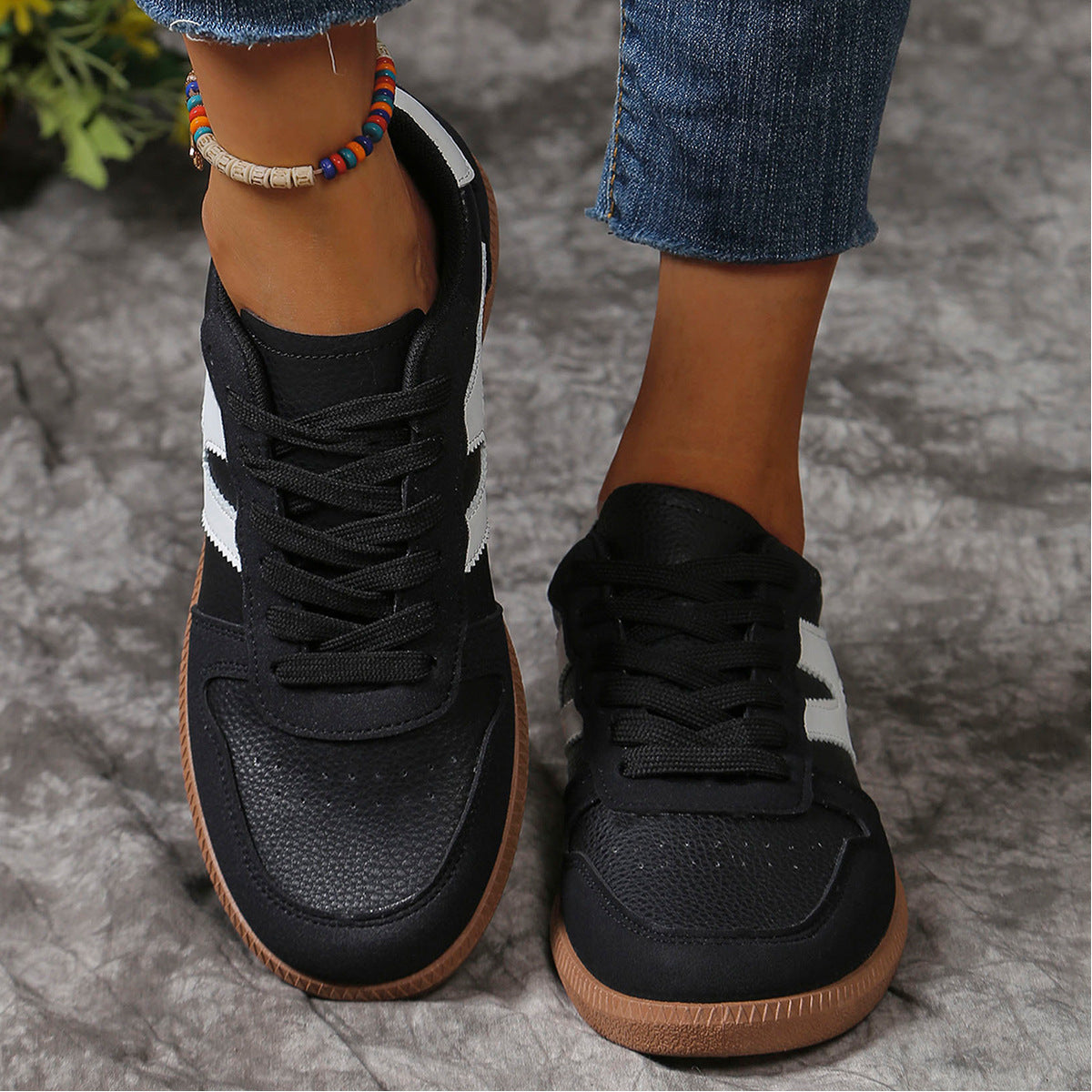 Women's Colorblock Lace-Up Flats – Round Toe Slip-On Casual Shoes
