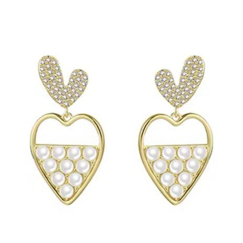 Women's Personality Design Heart Pearl Stud Earrings